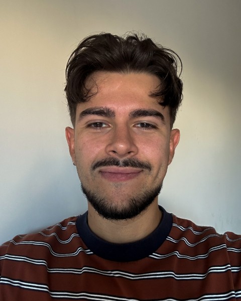 Francisco, Sales