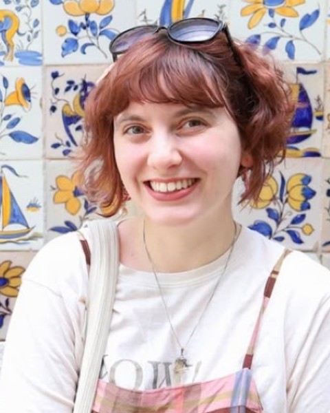 Lauren, Sales