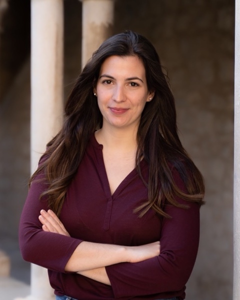 Sara, Sales